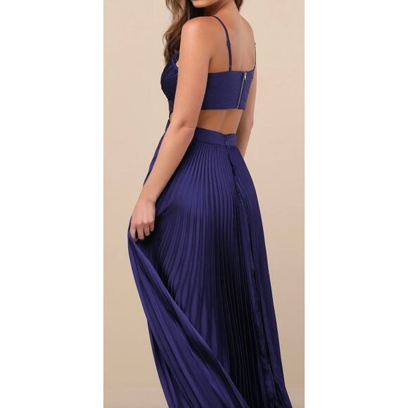 LuLus Got the Glam Navy Blue Pleated Evening Gown Cutout Dress Size XL Navy NWT - Picture 2 of 3